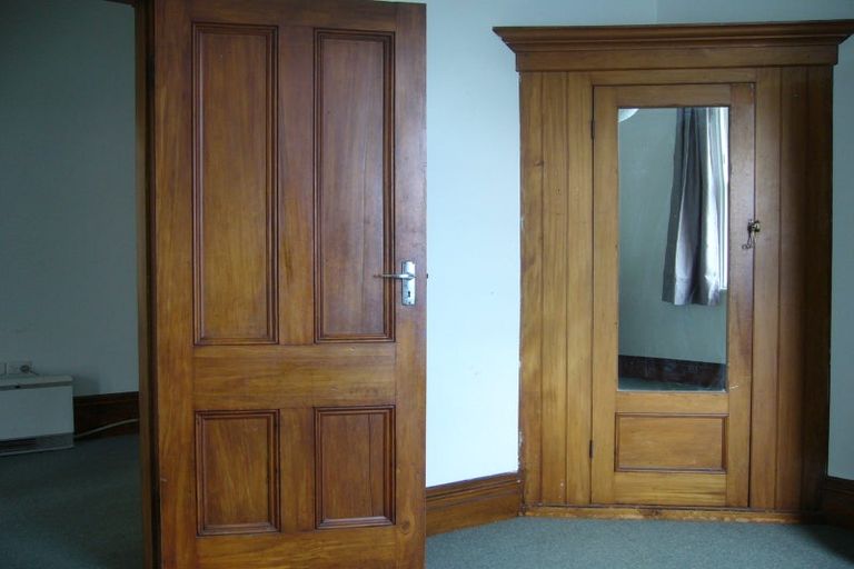 Photo of property in 46 Porritt Avenue, Mount Victoria, Wellington, 6011