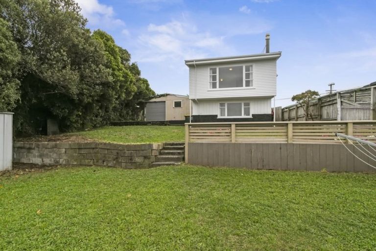 Photo of property in 206b Miromiro Road, Normandale, Lower Hutt, 5010