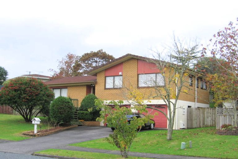 Photo of property in 15 Voltaire Court, Botany Downs, Auckland, 2010