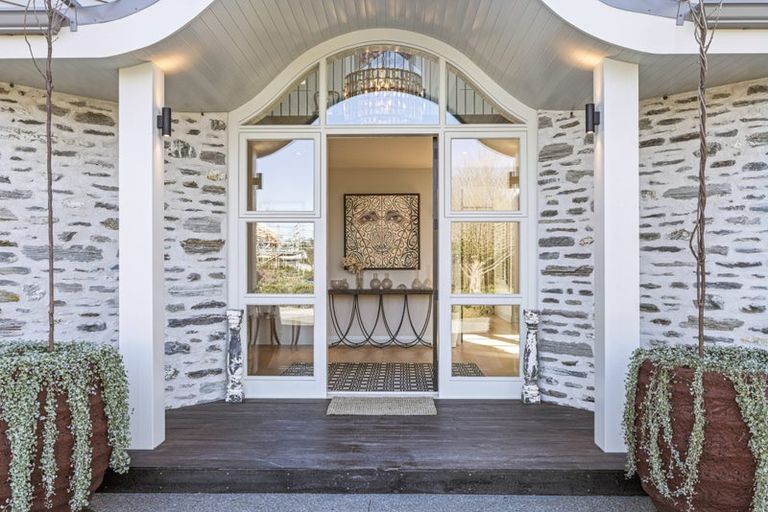 Photo of property in 26 Sandpiper Avenue, Point Wells, 0986