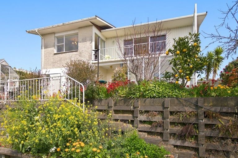 Photo of property in 7 Montana Place, Merrilands, New Plymouth, 4312