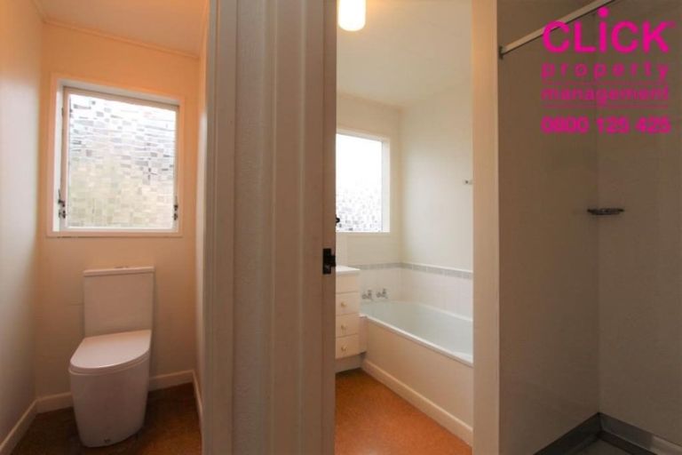 Photo of property in 34 Glendevon Place, Vauxhall, Dunedin, 9013