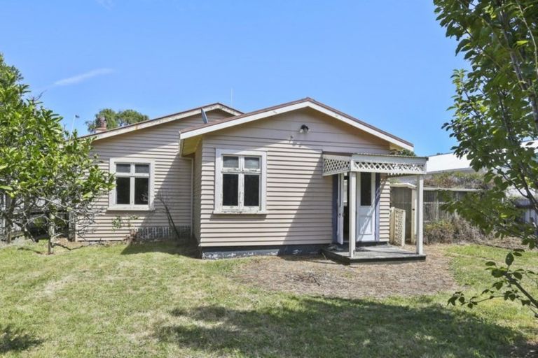 Photo of property in 177 Coronation Avenue, Welbourn, New Plymouth, 4310