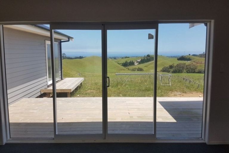 Photo of property in 610 Dover Road, Okato, New Plymouth, 4374