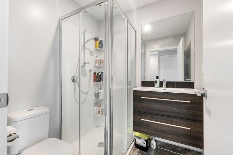 Photo of property in 125b Woodglen Road, Glen Eden, Auckland, 0602