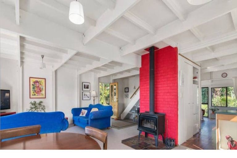 Photo of property in 3 Ridge Road, Lake Okareka, Rotorua, 3076