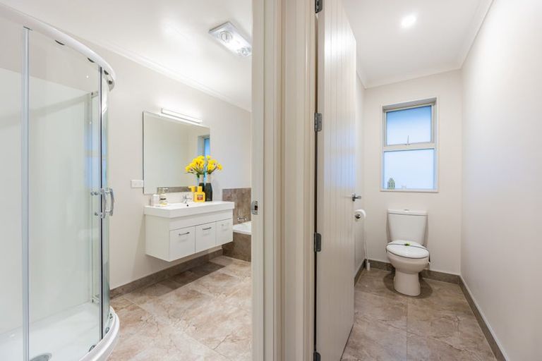 Photo of property in 18 Steamer Road, Silverdale, 0932