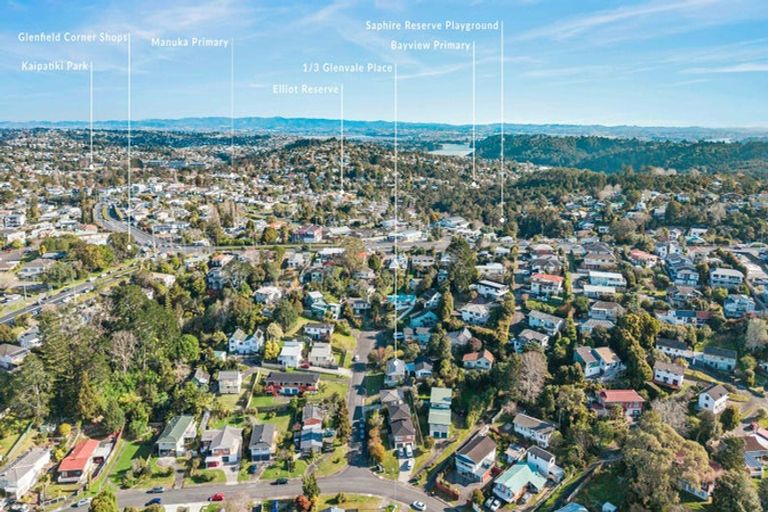 Photo of property in 1/3 Glenvale Place, Totara Vale, Auckland, 0629