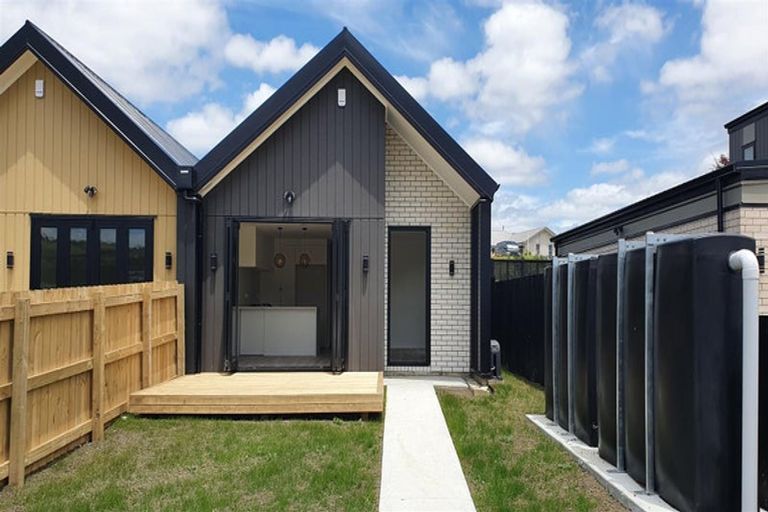 Photo of property in 21 Waikaha Street, Pokeno, 2472