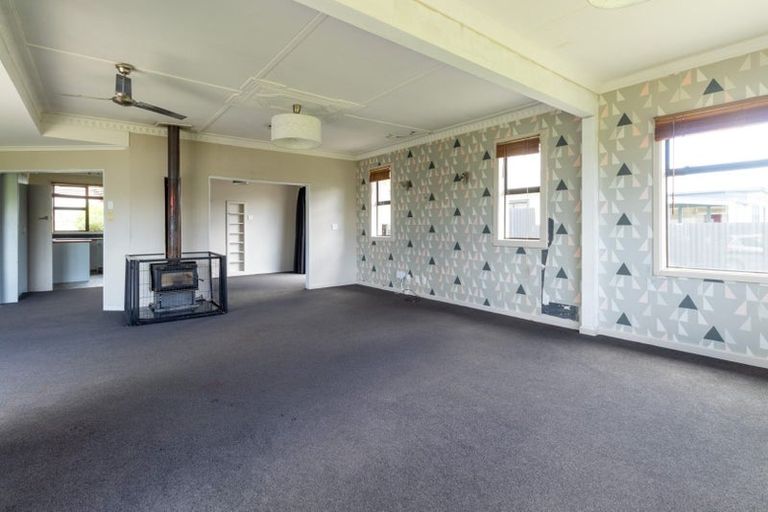 Photo of property in 42 Albert Street, Winton, 9720