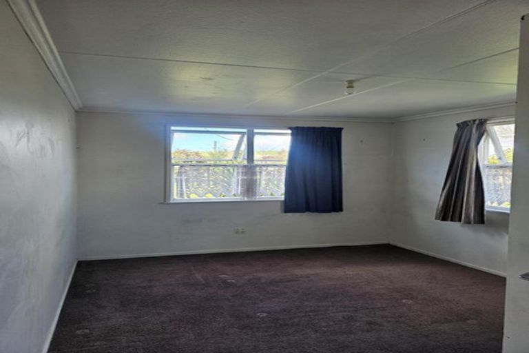 Photo of property in 70 Sedcole Street, Pahiatua, 4910