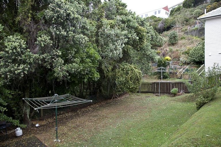 Photo of property in 2/12 Halifax Street, Kingston, Wellington, 6021