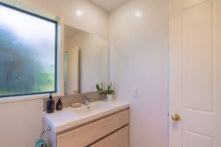 Photo of property in 132 Round Hill Road, Loburn, 7472