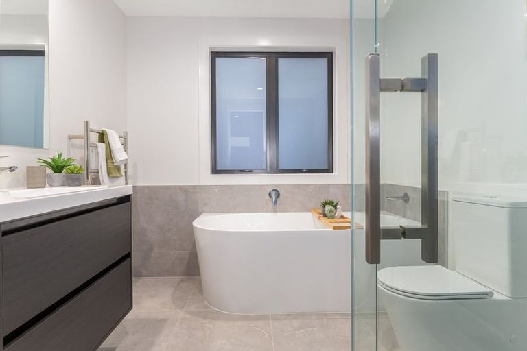 Photo of property in 5 Skysail Lane, Whitby, Porirua, 5024