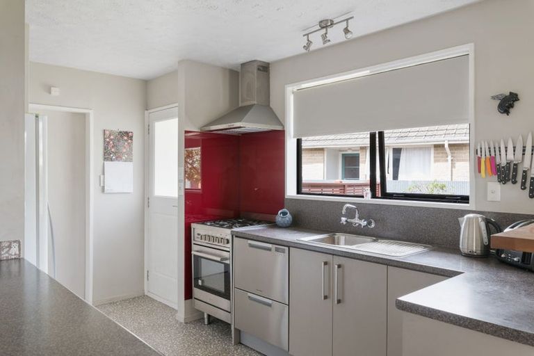 Photo of property in 23 Momorangi Crescent, Redwood, Christchurch, 8051