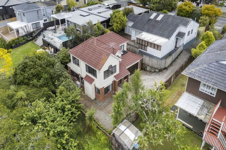 Photo of property in 2/131 Grand Drive, Remuera, Auckland, 1050