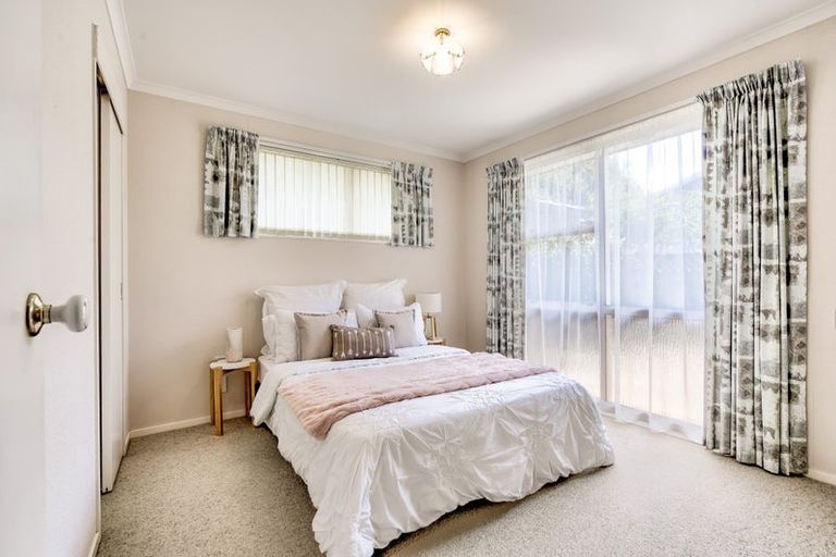 Photo of property in 12 Longford Court, Forest Lake, Hamilton, 3200