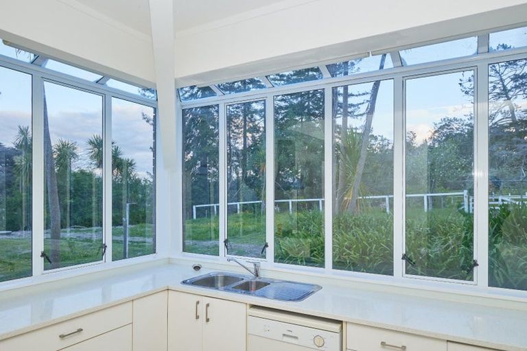 Photo of property in 150 Nixon Road, Taupaki, Henderson, 0782