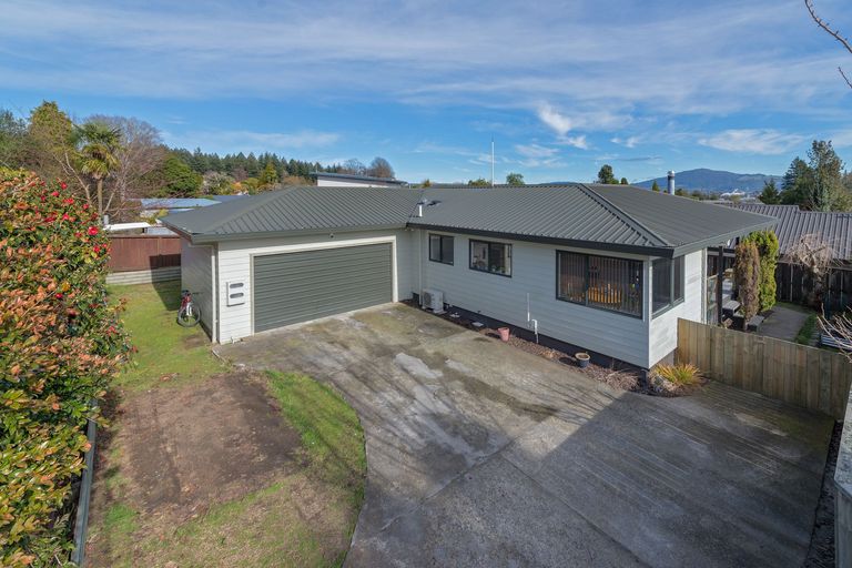 Photo of property in 5a Fairley Road, Lynmore, Rotorua, 3010