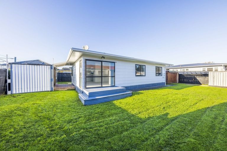 Photo of property in 2/30 Gloucester Road, Manurewa, Auckland, 2102