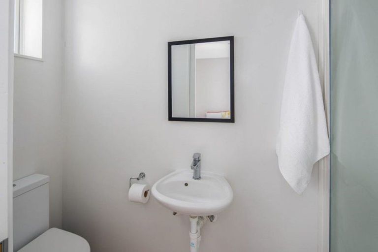 Photo of property in Pirie Street Townhouses, 27/35 Pirie Street, Mount Victoria, Wellington, 6011