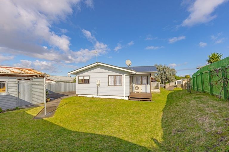 Photo of property in 8 Karyn Street, Castlecliff, Whanganui, 4501