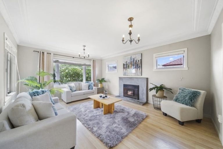 Photo of property in 1/59 Halver Road, Hillpark, Auckland, 2102