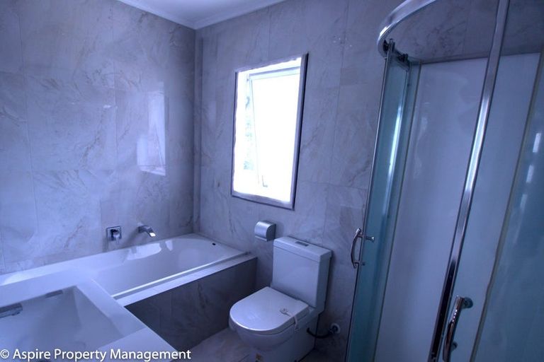 Photo of property in 19a Lynden Avenue, Hillcrest, Auckland, 0627