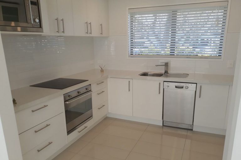 Photo of property in 17 Norfolk Street, St Albans, Christchurch, 8052