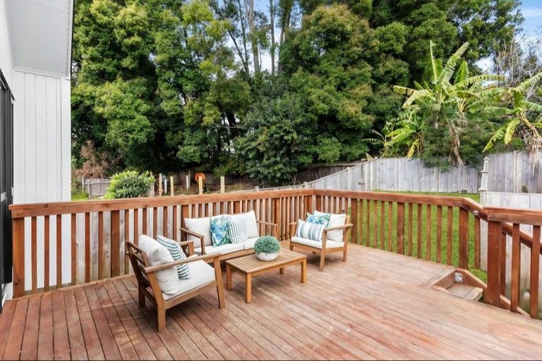 Photo of property in 122d Lancaster Road, Beach Haven, Auckland, 0626