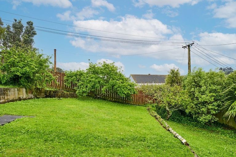 Photo of property in 17 Chew Place, Ranui, Porirua, 5024