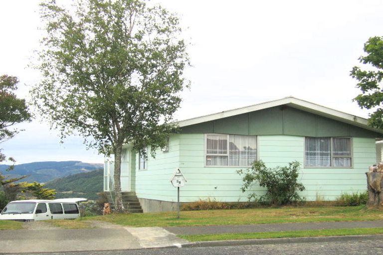 Photo of property in 29 Aniseed Grove, Timberlea, Upper Hutt, 5018