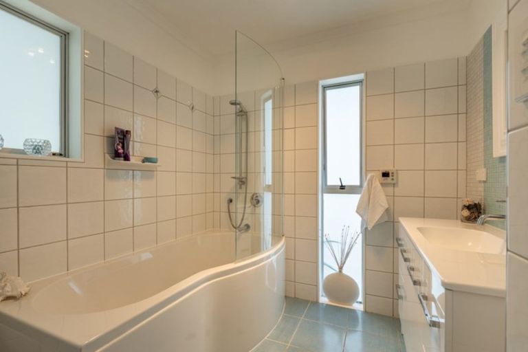 Photo of property in 53 Mount Street, Nelson South, Nelson, 7010