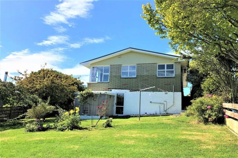 Photo of property in 22 Golfers Drive, Balclutha, 9230