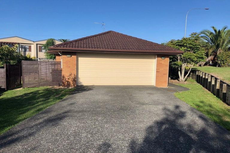 Photo of property in 1 Clemow's Lane, Albany, Auckland, 0632