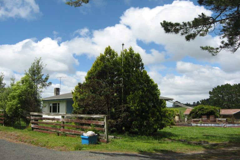 Photo of property in 79 Annandale Road, Kumeu, 0891