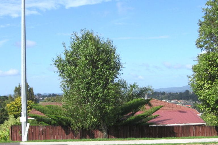 Photo of property in 57 Hobsonville Road, West Harbour, Auckland, 0618