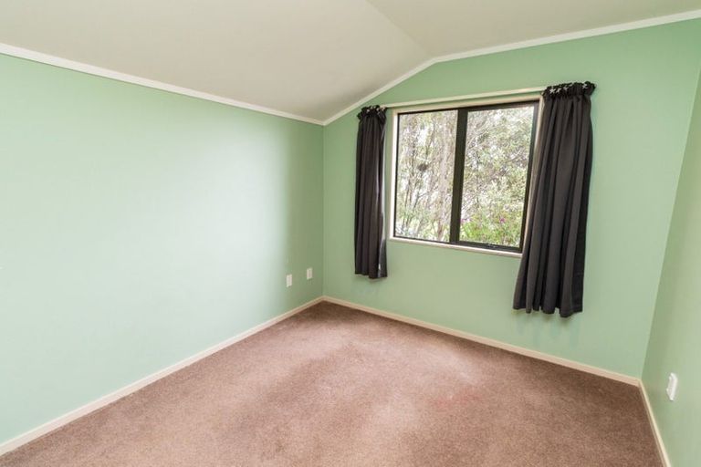 Photo of property in 51 Sunrise Boulevard, Tawa, Wellington, 5028