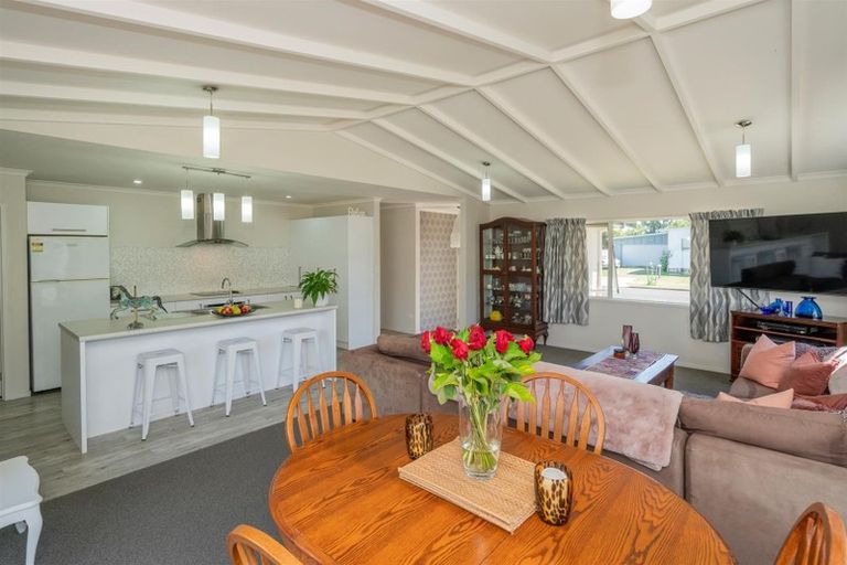 Photo of property in 9 Wells Place, Whitianga, 3510