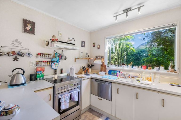 Photo of property in 2/36 Gosford Drive, Botany Downs, Auckland, 2010