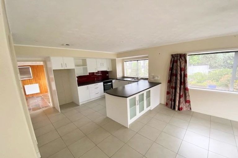 Photo of property in 12 Motuora Road, Manly, Whangaparaoa, 0930