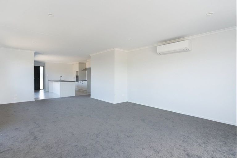 Photo of property in 23 Pioneer Crescent, Omokoroa, 3114