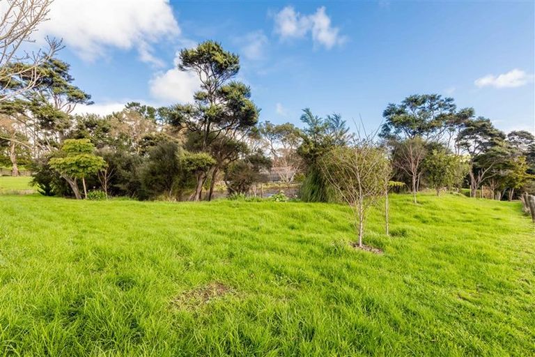 Photo of property in 217 Taylor Road, Waimauku, 0882