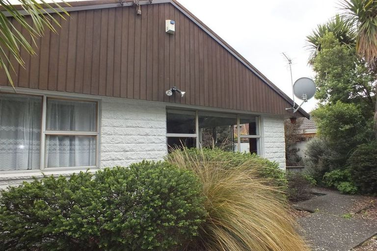 Photo of property in 2/18 Newnham Terrace, Upper Riccarton, Christchurch, 8041
