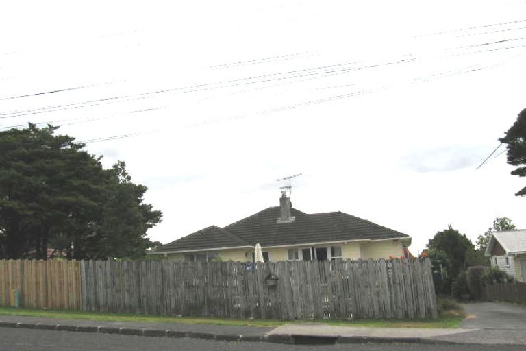 Photo of property in 2/36 Salisbury Road, Birkdale, Auckland, 0626