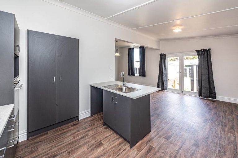 Photo of property in 65 Carlton Avenue, Gonville, Wanganui, 4501