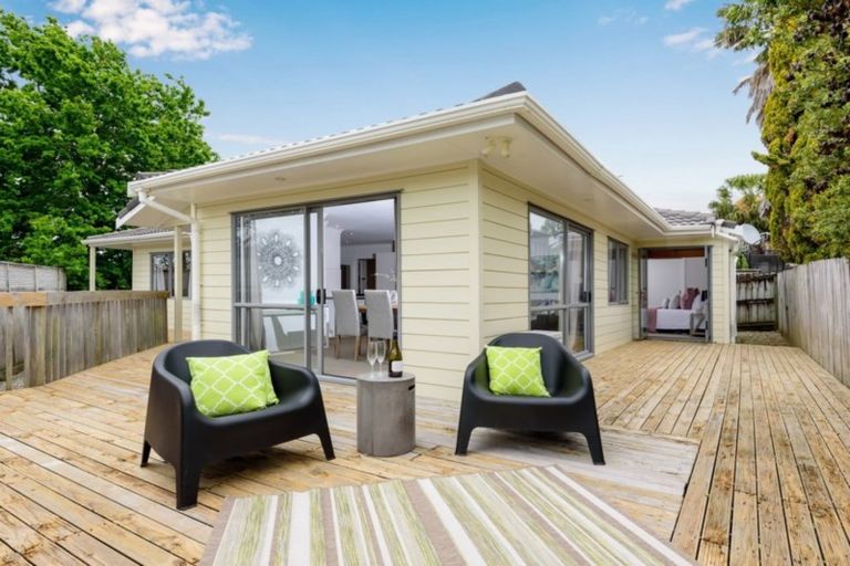 Photo of property in 11a Pegler Drive, Howick, Auckland, 2014
