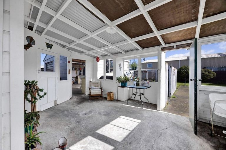 Photo of property in 253 Princes Street, Hawera, 4610