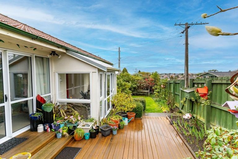 Photo of property in 102 Preston Crescent, Belleknowes, Dunedin, 9011