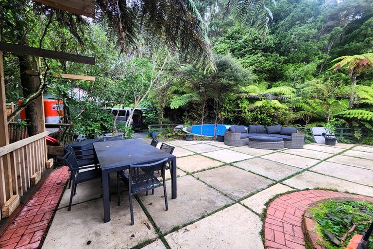 Photo of property in 274 Huia Road, Titirangi, Auckland, 0604